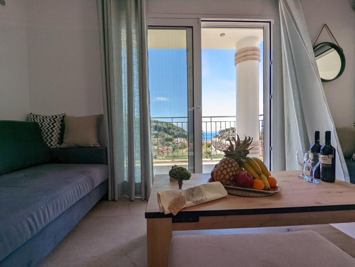 Natura Luxury Suites ปาร์กา ภายนอก รูปภาพ
