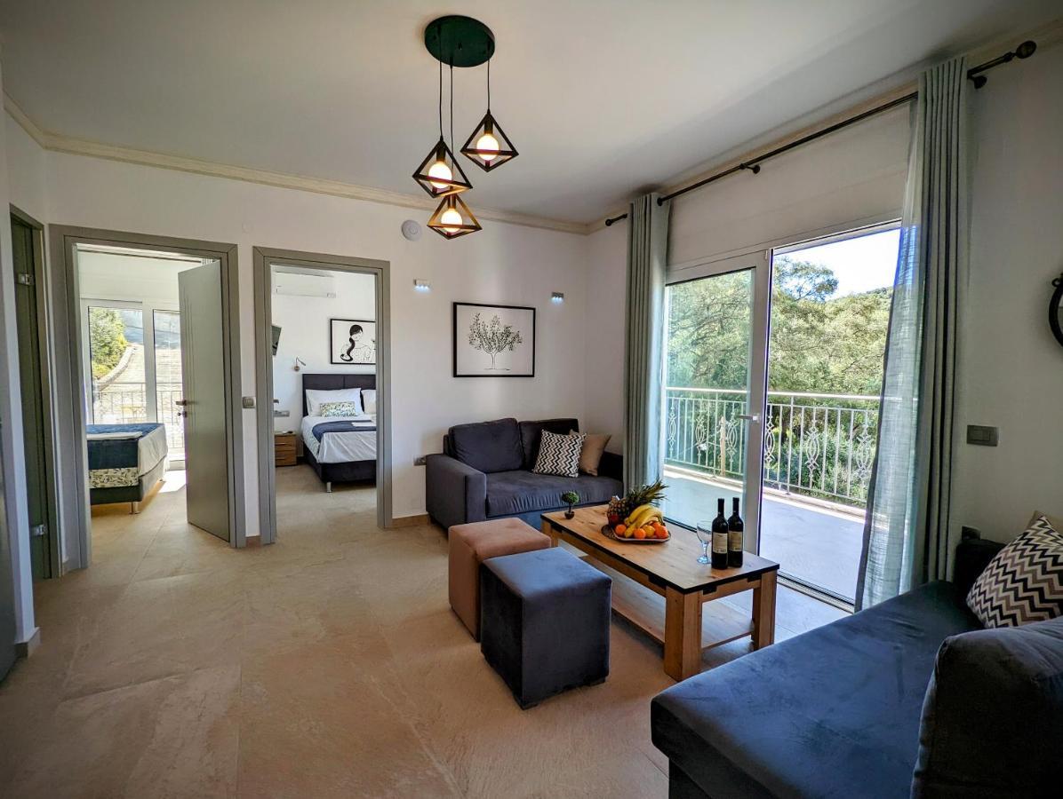 Natura Luxury Suites ปาร์กา ภายนอก รูปภาพ