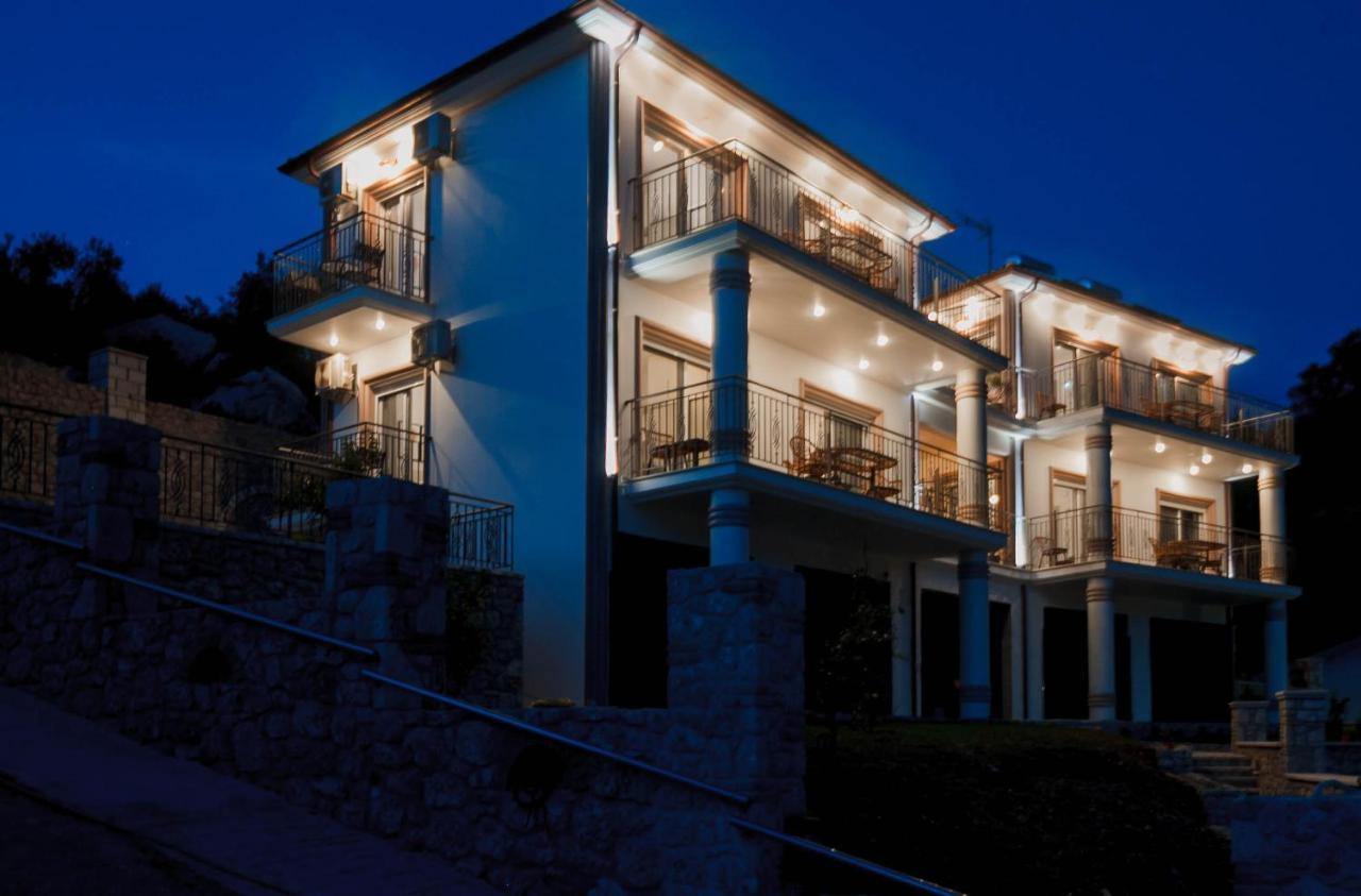 Natura Luxury Suites ปาร์กา ภายนอก รูปภาพ