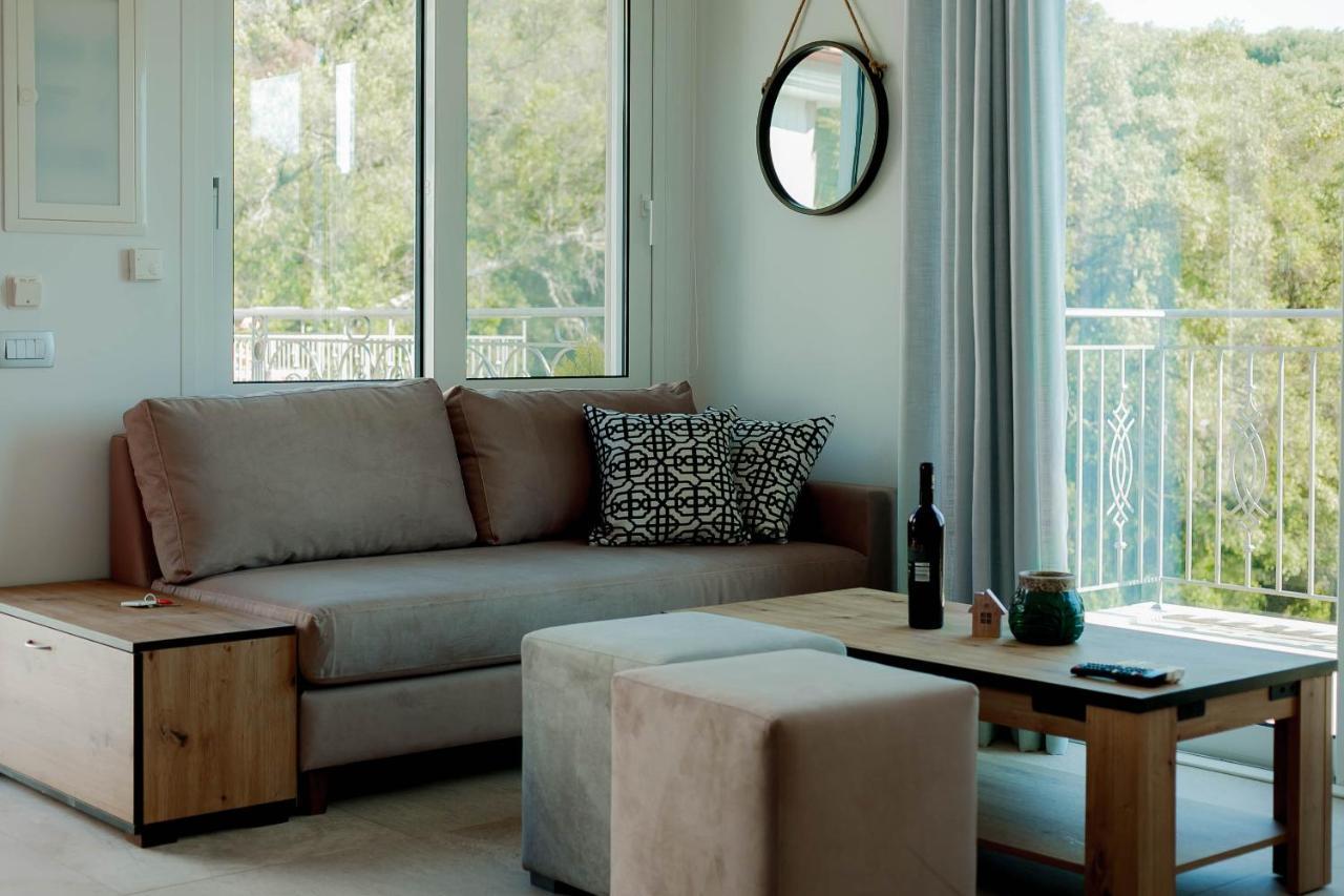 Natura Luxury Suites ปาร์กา ภายนอก รูปภาพ