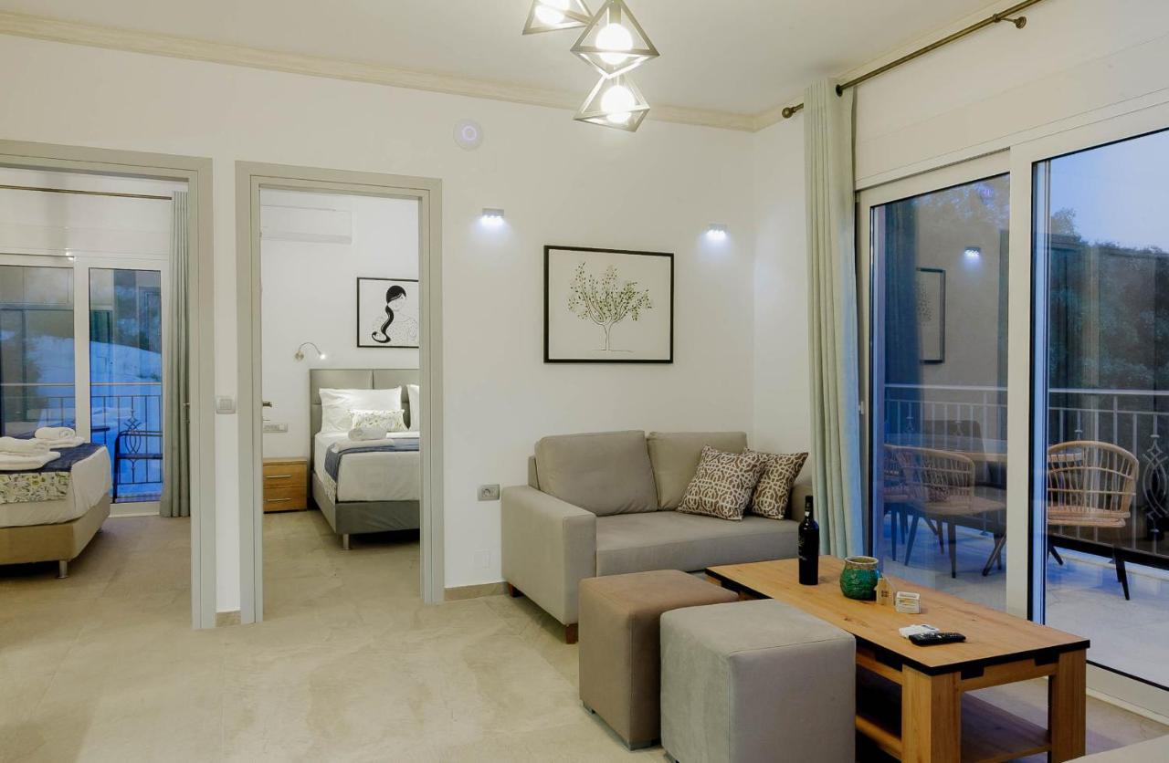 Natura Luxury Suites ปาร์กา ภายนอก รูปภาพ