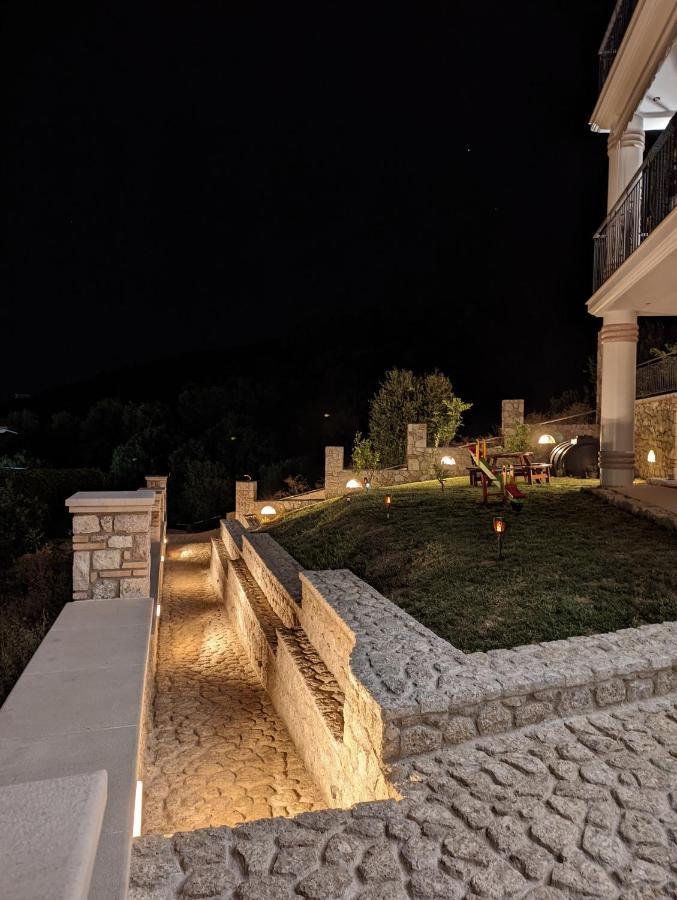 Natura Luxury Suites ปาร์กา ภายนอก รูปภาพ